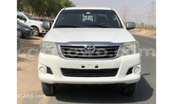 Buy Import Toyota Hilux White Car in Import - Dubai in Benign Buy Import Toyota Hilux White Car in Import - Dubai in Benign