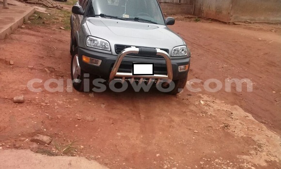 Sayi Na hannu Toyota RAV4 Green Mota in Tchaourou a Benin Sayi Na hannu Toyota RAV4 Green Mota in Tchaourou a Benin