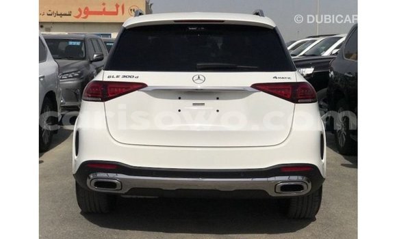 Acheter Import Voiture Mercedes-Benz GLE Blanc à Import - Dubai, Benin Acheter Import Voiture Mercedes-Benz GLE Blanc à Import - Dubai, Benin
