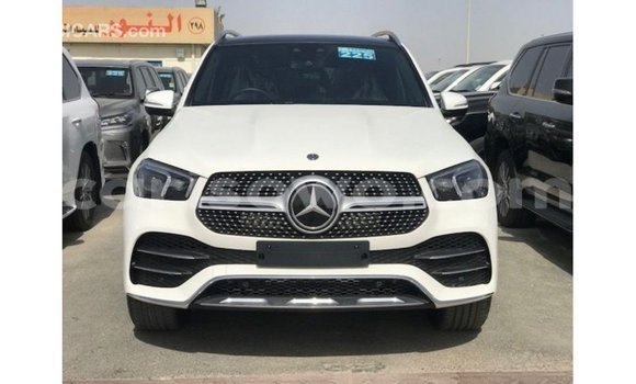 Acheter Import Voiture Mercedes-Benz GLE Blanc à Import - Dubai, Benin Acheter Import Voiture Mercedes-Benz GLE Blanc à Import - Dubai, Benin