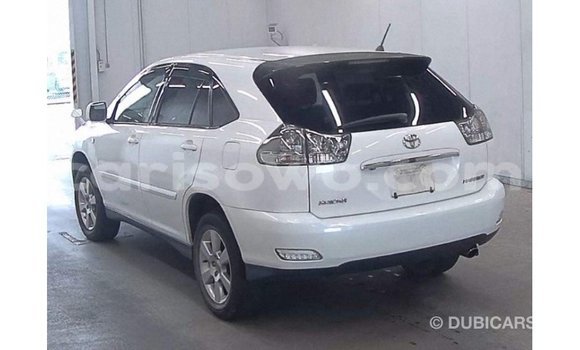 Acheter Import Voiture Toyota Harrier Blanc à Import - Dubai, Benin Acheter Import Voiture Toyota Harrier Blanc à Import - Dubai, Benin