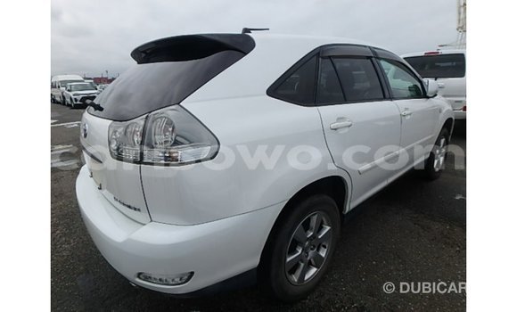 Acheter Import Voiture Toyota Harrier Blanc à Import - Dubai, Benin Acheter Import Voiture Toyota Harrier Blanc à Import - Dubai, Benin