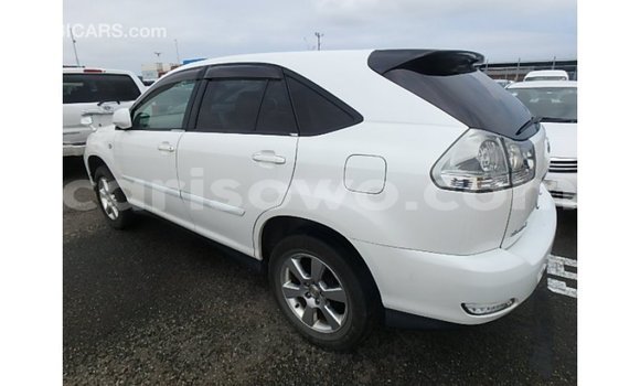 Acheter Import Voiture Toyota Harrier Blanc à Import - Dubai, Benin Acheter Import Voiture Toyota Harrier Blanc à Import - Dubai, Benin