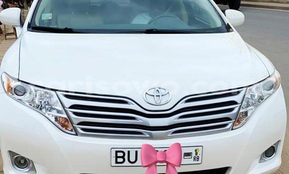 Ra Tuntun Toyota Venza funfun Ọkọ̀ in Cotonou ni Benin Ra Tuntun Toyota Venza funfun Ọkọ̀ in Cotonou ni Benin