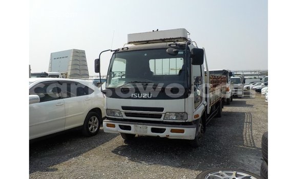 Sayi Imported Isuzu FTR 850 White Babbar mota in Import - Dubai a Benin Sayi Imported Isuzu FTR 850 White Babbar mota in Import - Dubai a Benin