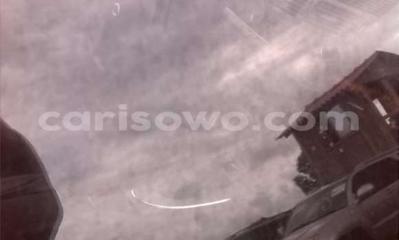 Sayi Na hannu Mercedes-Benz 300–Series Azurfa Mota in Porto Novo a Benin Sayi Na hannu Mercedes-Benz 300–Series Azurfa Mota in Porto Novo a Benin