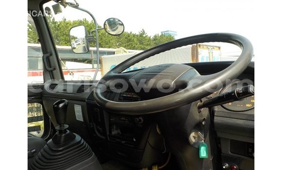 Sayi Imported Isuzu FTR 850 White Babbar mota in Import - Dubai a Benin Sayi Imported Isuzu FTR 850 White Babbar mota in Import - Dubai a Benin