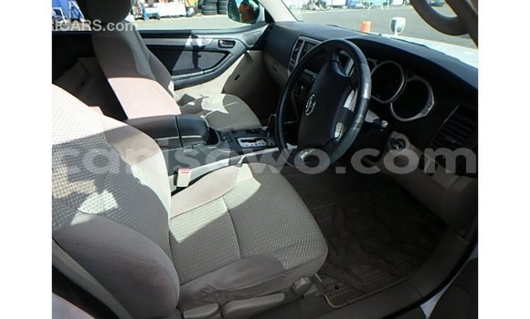 Acheter Import Voiture Toyota Hilux Blanc à Import - Dubai, Benin Acheter Import Voiture Toyota Hilux Blanc à Import - Dubai, Benin