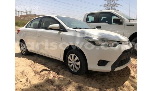 Acheter Import Voiture Toyota Yaris Blanc à Import - Dubai, Benin Acheter Import Voiture Toyota Yaris Blanc à Import - Dubai, Benin