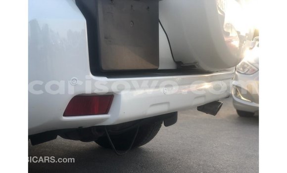 Acheter Import Voiture Toyota Prado Blanc à Import - Dubai, Benin Acheter Import Voiture Toyota Prado Blanc à Import - Dubai, Benin