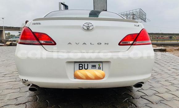 Acheter Neuf Voiture Toyota Avalon Blanc à Cotonou, Benin