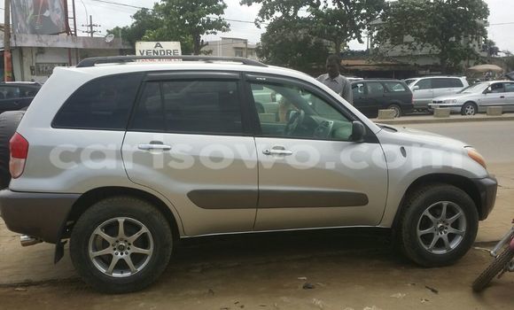 Sayi Na hannu Toyota RAV4 Azurfa Mota in Porto Novo a Benin Sayi Na hannu Toyota RAV4 Azurfa Mota in Porto Novo a Benin