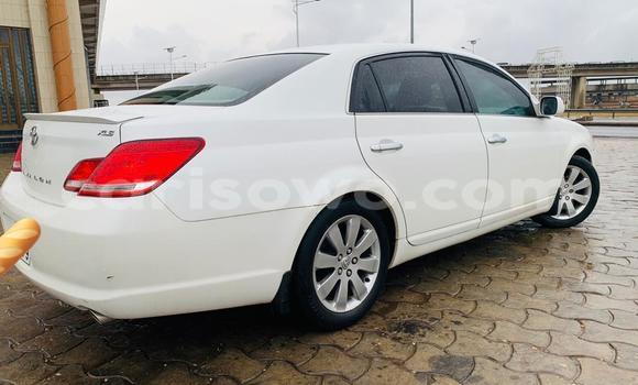 Acheter Neuf Voiture Toyota Avalon Blanc à Cotonou, Benin Acheter Neuf Voiture Toyota Avalon Blanc à Cotonou, Benin