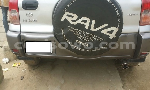 Sayi Na hannu Toyota RAV4 Azurfa Mota in Porto Novo a Benin Sayi Na hannu Toyota RAV4 Azurfa Mota in Porto Novo a Benin