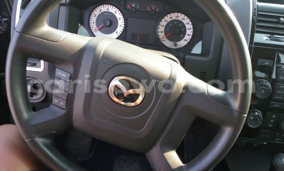 Sayi Na hannu Mazda Tribute Black Mota in Cotonou a Benin Sayi Na hannu Mazda Tribute Black Mota in Cotonou a Benin