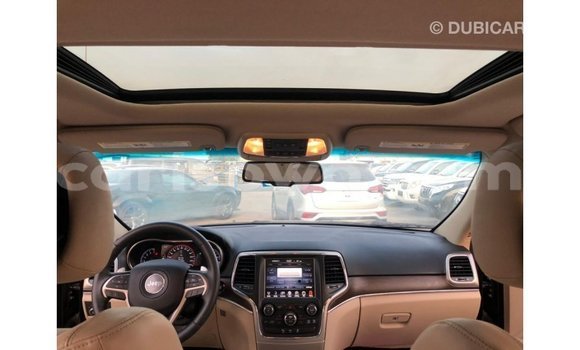 Acheter Import Voiture Jeep Grand Cherokee Noir à Import - Dubai, Benin Acheter Import Voiture Jeep Grand Cherokee Noir à Import - Dubai, Benin