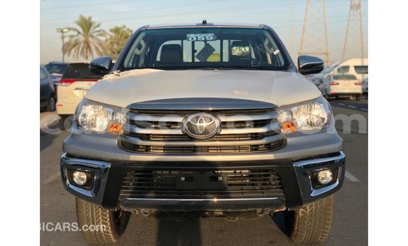 Sayi Imported Toyota Hilux Sauran Mota in Import - Dubai a Benin Sayi Imported Toyota Hilux Sauran Mota in Import - Dubai a Benin