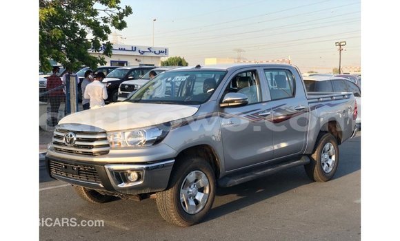 Sayi Imported Toyota Hilux Sauran Mota in Import - Dubai a Benin Sayi Imported Toyota Hilux Sauran Mota in Import - Dubai a Benin