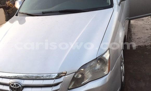 Sayi Na hannu Toyota Avalon Azurfa Mota in Cotonou a Benin Sayi Na hannu Toyota Avalon Azurfa Mota in Cotonou a Benin