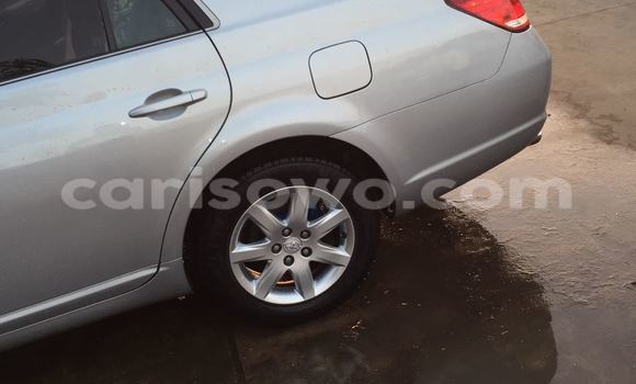 Sayi Na hannu Toyota Avalon Azurfa Mota in Cotonou a Benin Sayi Na hannu Toyota Avalon Azurfa Mota in Cotonou a Benin