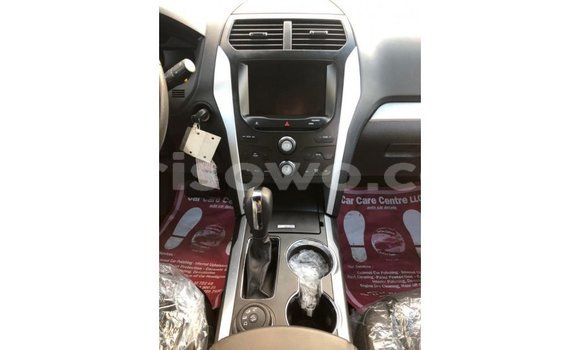 Acheter Import Voiture Ford Explorer Bleu à Import - Dubai, Benin Acheter Import Voiture Ford Explorer Bleu à Import - Dubai, Benin