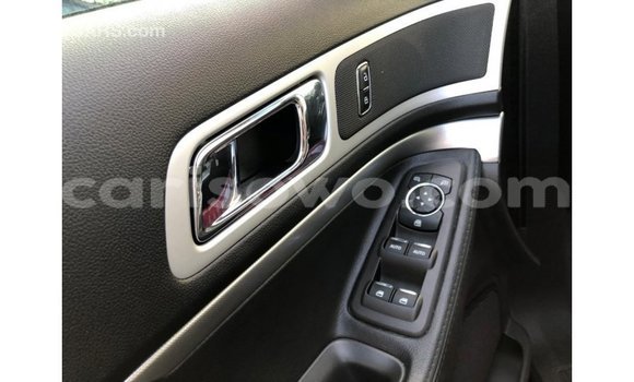 Acheter Import Voiture Ford Explorer Bleu à Import - Dubai, Benin Acheter Import Voiture Ford Explorer Bleu à Import - Dubai, Benin