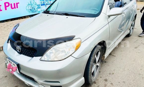 Sayi Na hannu Toyota Matrix Azurfa Mota in Abomey a Benin