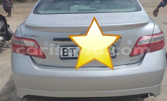 Ra Tuntun Toyota Camry Silver Ọkọ̀ in Cotonou ni Benin