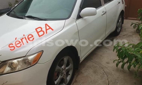 Acheter Occasion Voiture Toyota Camry Blanc à Cotonou, Benin