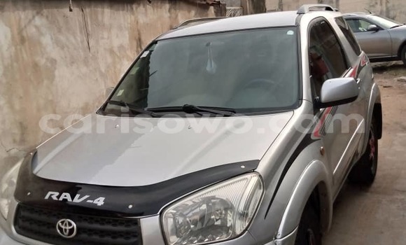 Ra Àlòkù Toyota RAV4 Silver Ọkọ̀ in Cotonou ni Benin Ra Àlòkù Toyota RAV4 Silver Ọkọ̀ in Cotonou ni Benin