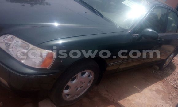 Sayi Na hannu BMW 3–Series Green Mota in Cotonou a Benin Sayi Na hannu BMW 3–Series Green Mota in Cotonou a Benin