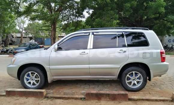 Sayi Na hannu Toyota Highlander Azurfa Mota in Cotonou a Benin Sayi Na hannu Toyota Highlander Azurfa Mota in Cotonou a Benin