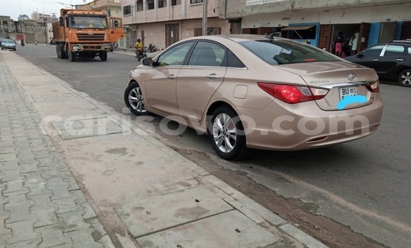 Ra Tuntun Hyundai Sonata Brown Ọkọ̀ in Cotonou ni Benin Ra Tuntun Hyundai Sonata Brown Ọkọ̀ in Cotonou ni Benin