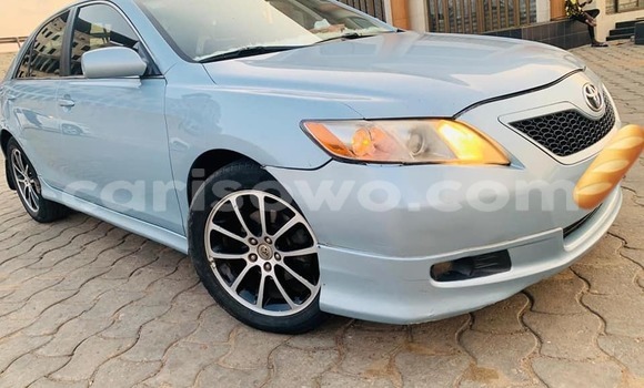 Sayi Na hannu Toyota Camry Blue Mota in Cotonou a Benin