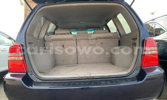 Acheter Occasion Voiture Toyota Highlander Bleu à Cotonou, Benin Acheter Occasion Voiture Toyota Highlander Bleu à Cotonou, Benin