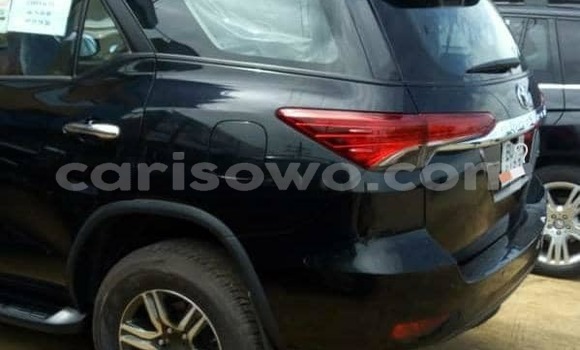 Acheter Occasion Voiture Toyota Fortuner Noir à Cotonou, Benin Acheter Occasion Voiture Toyota Fortuner Noir à Cotonou, Benin