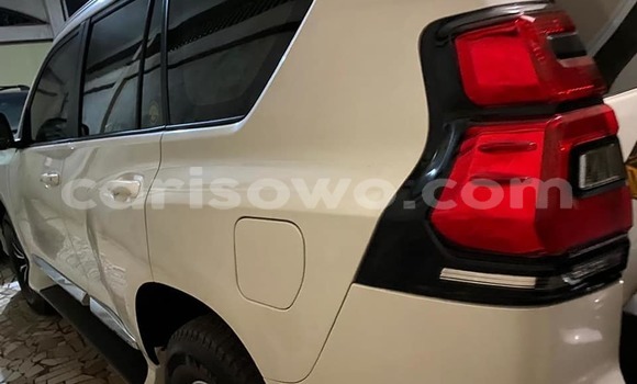 Acheter Occasion Voiture Toyota Land Cruiser Prado Blanc à Cotonou, Benin Acheter Occasion Voiture Toyota Land Cruiser Prado Blanc à Cotonou, Benin