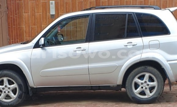 Acheter Occasion Voiture Toyota RAV4 Gris à Cotonou, Benin Acheter Occasion Voiture Toyota RAV4 Gris à Cotonou, Benin