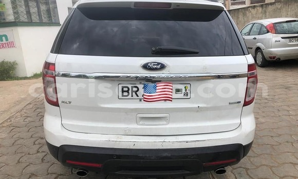 Ra Àlòkù Ford Explorer funfun Ọkọ̀ in Cotonou ni Benin Ra Àlòkù Ford Explorer funfun Ọkọ̀ in Cotonou ni Benin