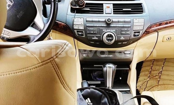 Ra Àlòkù Honda Crosstour funfun Ọkọ̀ in Cotonou ni Benin Ra Àlòkù Honda Crosstour funfun Ọkọ̀ in Cotonou ni Benin