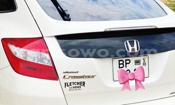 Ra Àlòkù Honda Crosstour funfun Ọkọ̀ in Cotonou ni Benin Ra Àlòkù Honda Crosstour funfun Ọkọ̀ in Cotonou ni Benin