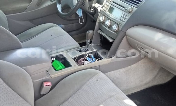 Ra Àlòkù Toyota Camry Silver Ọkọ̀ in Cotonou ni Benin Ra Àlòkù Toyota Camry Silver Ọkọ̀ in Cotonou ni Benin