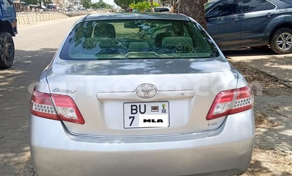 Ra Àlòkù Toyota Camry Silver Ọkọ̀ in Cotonou ni Benin Ra Àlòkù Toyota Camry Silver Ọkọ̀ in Cotonou ni Benin