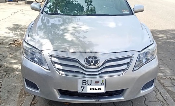 Ra Àlòkù Toyota Camry Silver Ọkọ̀ in Cotonou ni Benin Ra Àlòkù Toyota Camry Silver Ọkọ̀ in Cotonou ni Benin