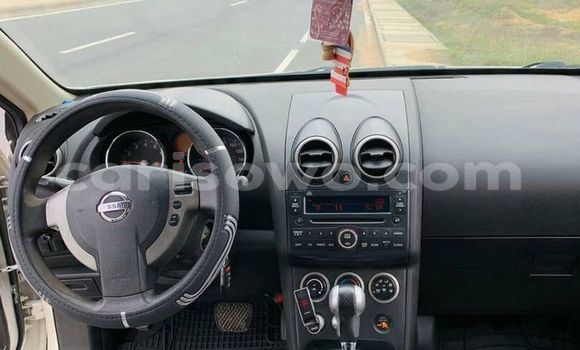 Sayi Na hannu Nissan Rogue White Mota in Cotonou a Benin Sayi Na hannu Nissan Rogue White Mota in Cotonou a Benin