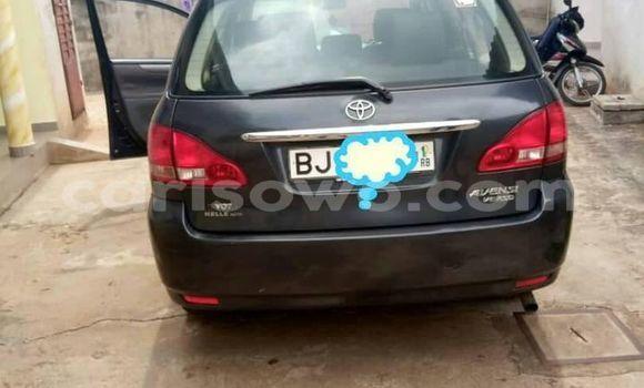 Sayi Na hannu Toyota Avensis Verso Black Mota in Cotonou a Benin Sayi Na hannu Toyota Avensis Verso Black Mota in Cotonou a Benin