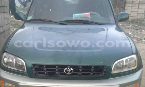 Sayi Na hannu Toyota RAV4 Green Mota in Cotonou a Benin