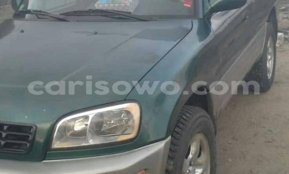Sayi Na hannu Toyota RAV4 Green Mota in Cotonou a Benin Sayi Na hannu Toyota RAV4 Green Mota in Cotonou a Benin