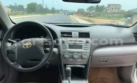 Ra Àlòkù Toyota Camry funfun Ọkọ̀ in Cotonou ni Benin Ra Àlòkù Toyota Camry funfun Ọkọ̀ in Cotonou ni Benin