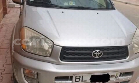 Sayi Na hannu Toyota RAV4 Azurfa Mota in Cotonou a Benin Sayi Na hannu Toyota RAV4 Azurfa Mota in Cotonou a Benin